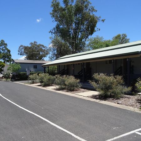 Dalby Tourist Park Hotel Room photo