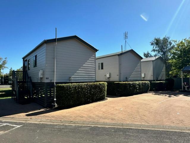Dalby Tourist Park Hotel Exterior photo
