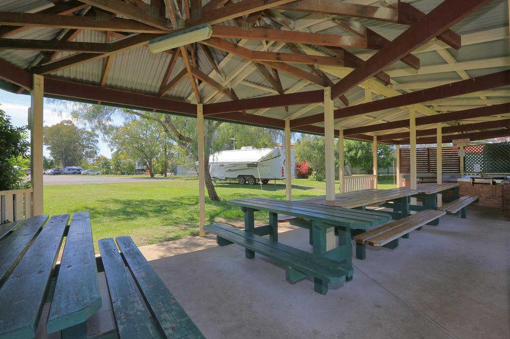 Dalby Tourist Park Hotel Exterior photo